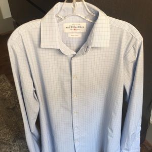 Mizzen + Main button down